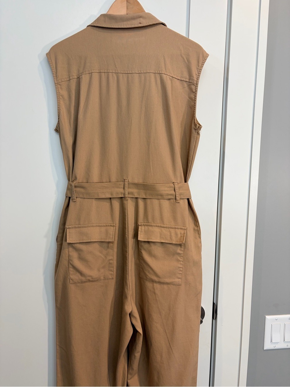 Ciso Sleeveless Tan Utility Jumpsuit Belted Wide Leg Tan Size M - Picture 5 of 11
